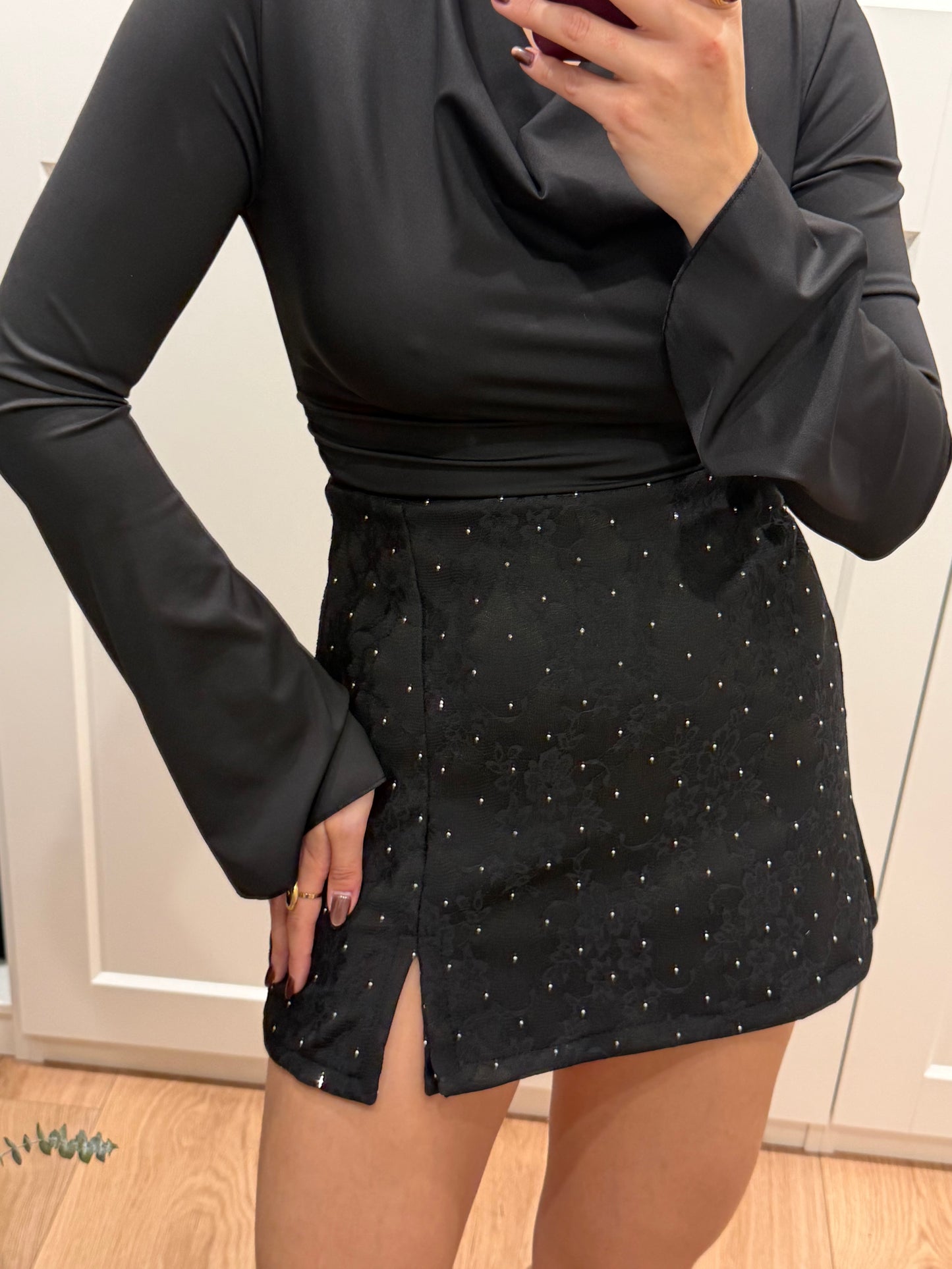 Falda pantalón encaje y brillos